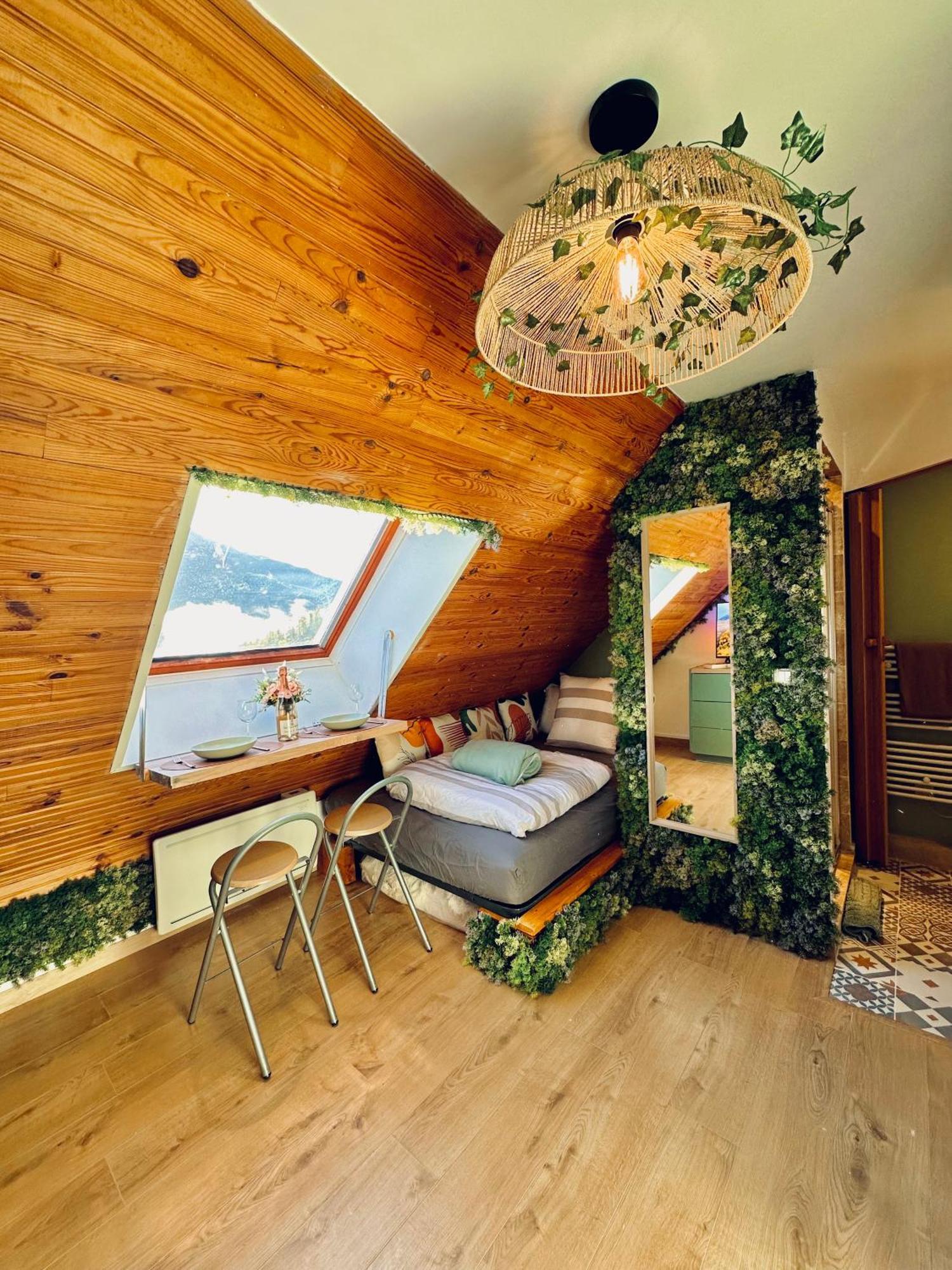 Atypical - Apartment *